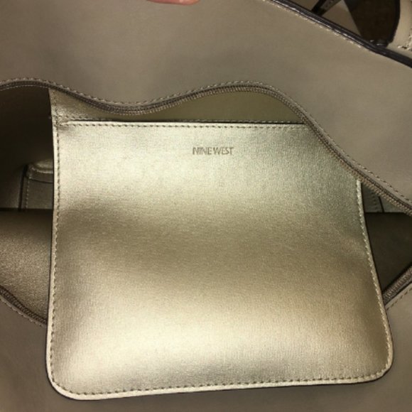 Nine West Caden Tote w/ gold hanging wristlet - Picture 5 of 10